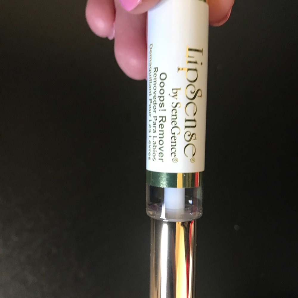 LipSense oops! Remover